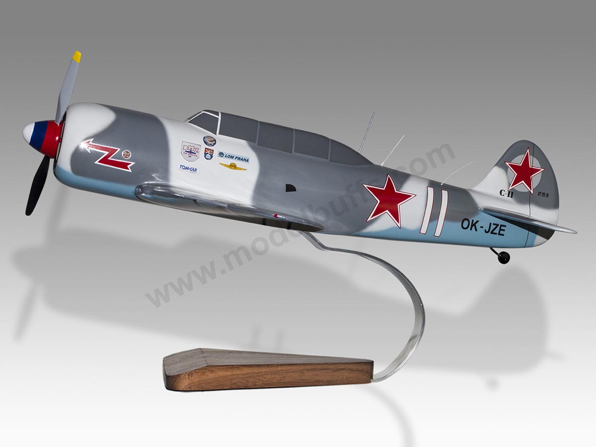 Yakovlev Yak 11 Model